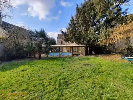 maison 12 pièces 361 m²