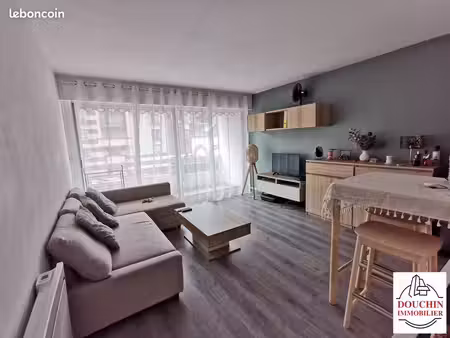 studio 1 pièce 26 m²