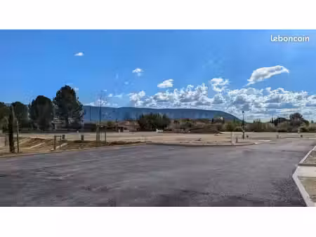 terrain 429 m² robion