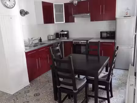 1 chambre avec salle de bain privée