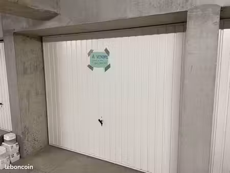 garage fermé sécurisé