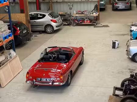place de parking dans garage à 10min rennes