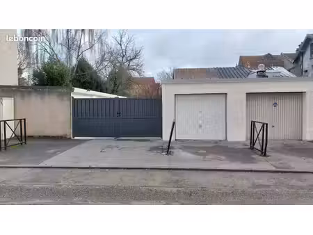 location garages à trappes - proche centre et gare - 150 euros/mois