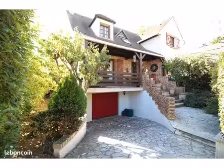 maison 8 pièces 145 m²