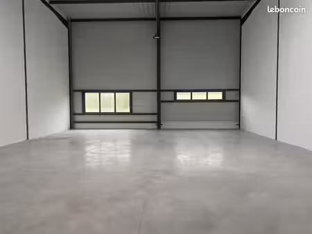 local bureaux 335 m²