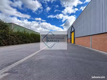 local bureaux 1 730 m²