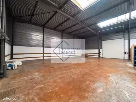 local d'activité 630 m²