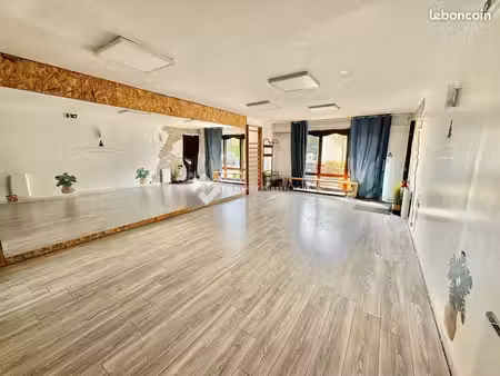 local 103 m² lagny-sur-marne