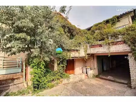 maison 8 pièces 142 m²