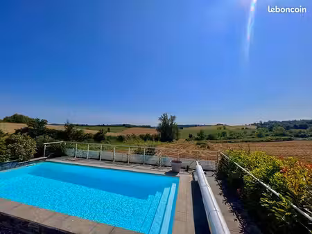 maison 147 m² avec piscine  5 chambres et double garage à montpezat-de-quercy