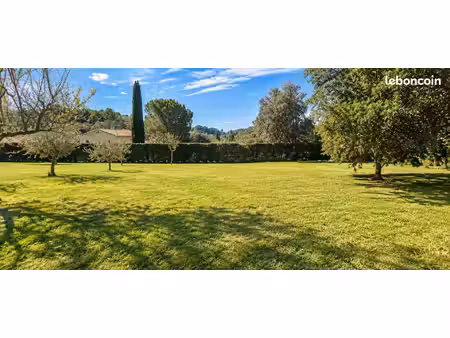 terrain 1 000 m² la bastidonne
