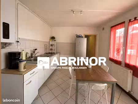 immeuble 4 pièces 72 m²