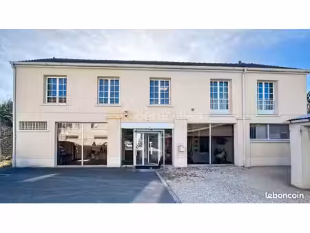 bureaux 241 m² brie comte robert