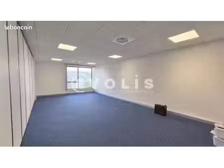 bureaux 1 555 m²