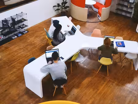 bureau dans espace de service