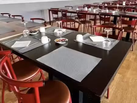 fonds de commerce bar  brasserie 250 m²
