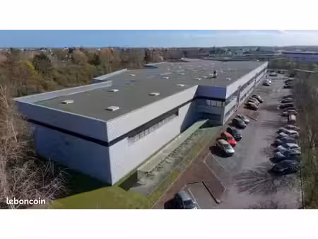 entrepot - logistique 3299 m² combs-la-ville