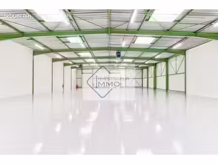 local industriel 2 003 m²