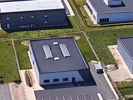local d’activité / commercial – environ 600 m²