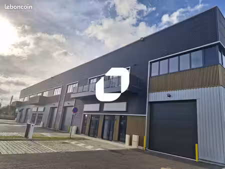 local d'activité 1 310 m²