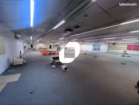 local d'activité 400 m²