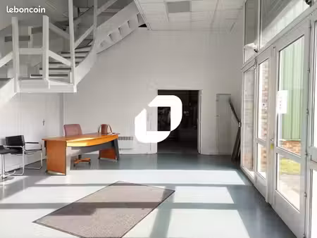 local d'activité 320 m²