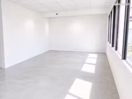local commercial 80 m² rouen