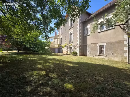 maison 8 pièces 241 m²