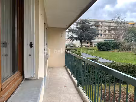 appartement de 61 76 m² à corbeil-essonnes