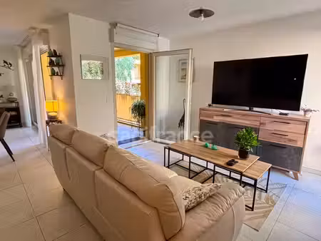 appartement à vendre 4 pièces hyeres (83) - plain pied - 2 parkings - 2 terrasses