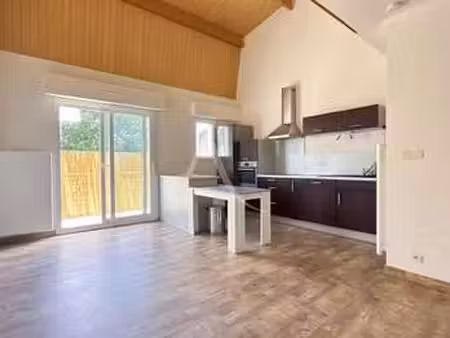 vente appartement 3 pièces à la roche-sur-yon (85000) : à vendre 3 pièces / 72m² la roche-