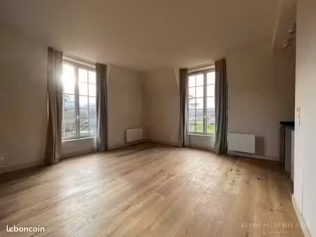 studio 1 pièce 31 m²