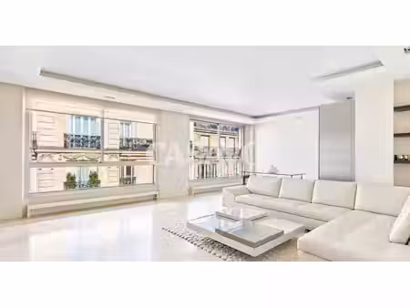 vente appartement 4 pièces de 105m² - 75016 paris