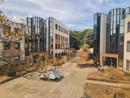 bureaux 60 m² jouy-en-josas