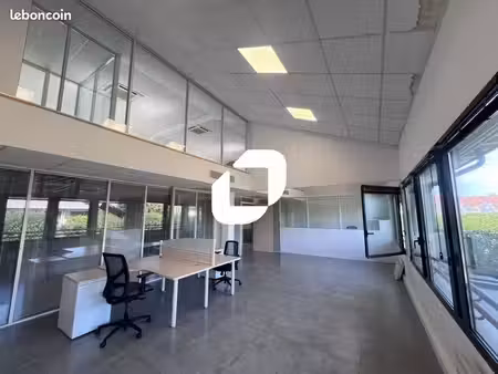 bureau 198 m²