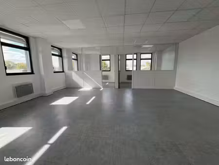 bureaux 66 m² servon