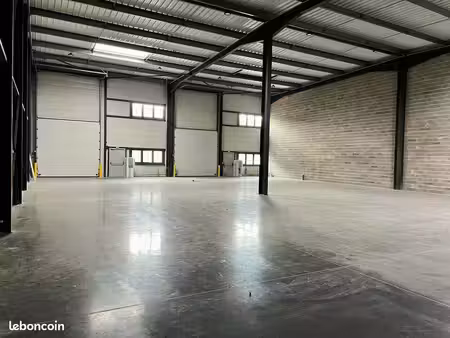 local d'activite 880 m² le mesnil amelot