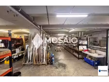 location entrepôt saint laurent du var 06700 550m²