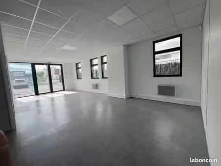 local d'activite 110 m² servon