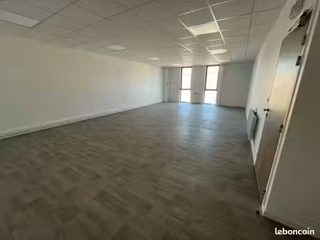 local d'activite 180 m² servon