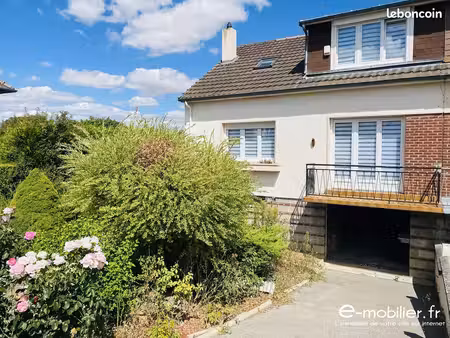 pavillon 4 pièces 130 m²
