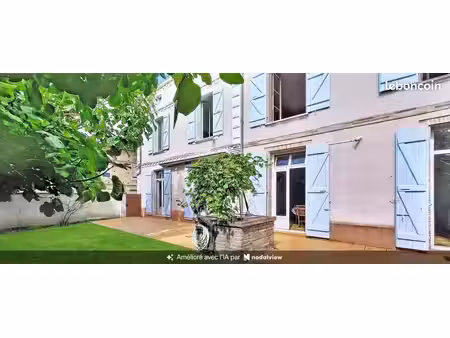 maison 4 pièces 218 m²