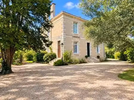 vente maison à clisson (44190) : à vendre / 339m² clisson