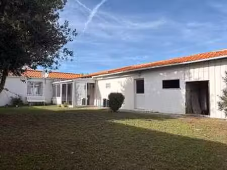 vente maison à saint-gilles-croix-de-vie (85800) : à vendre / 58m² saint-gilles-croix-de-v