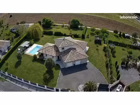 maison 6 pièces 156 m2