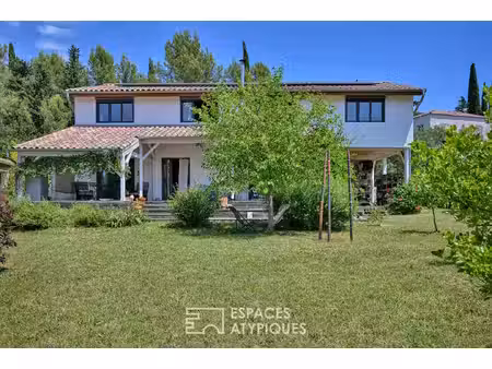 villa aux grands volumes qui respire au rythme de son jardin