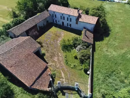 vente maison 6 pièces 182 m² villefagnan (16240)