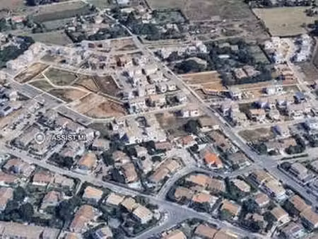 vente terrain à vauvert (30600) : à vendre / 265m² vauvert