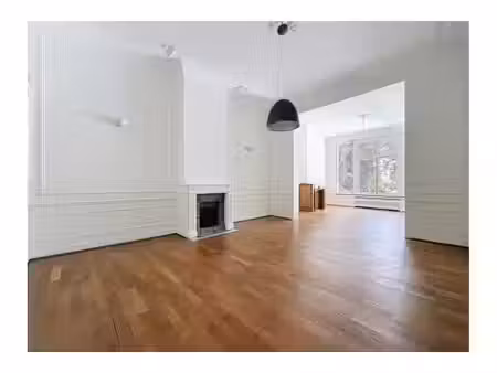 appartement à louer avec garage et terrasse   ixelles (vbe72027)