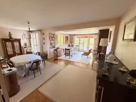 appartement de 6 pièces à saint-germain-en-laye